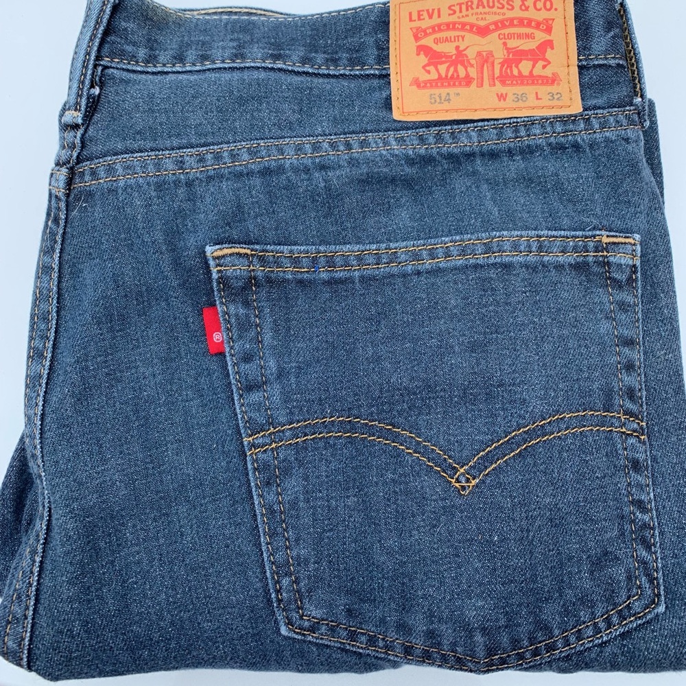 Levi’s 514 Straight Fit Jeans